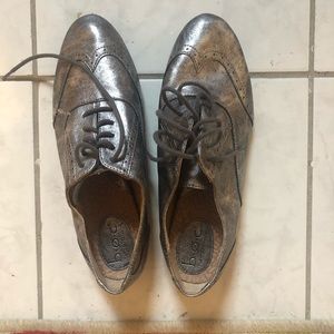 Silver BOC Oxford shoes size 10/42